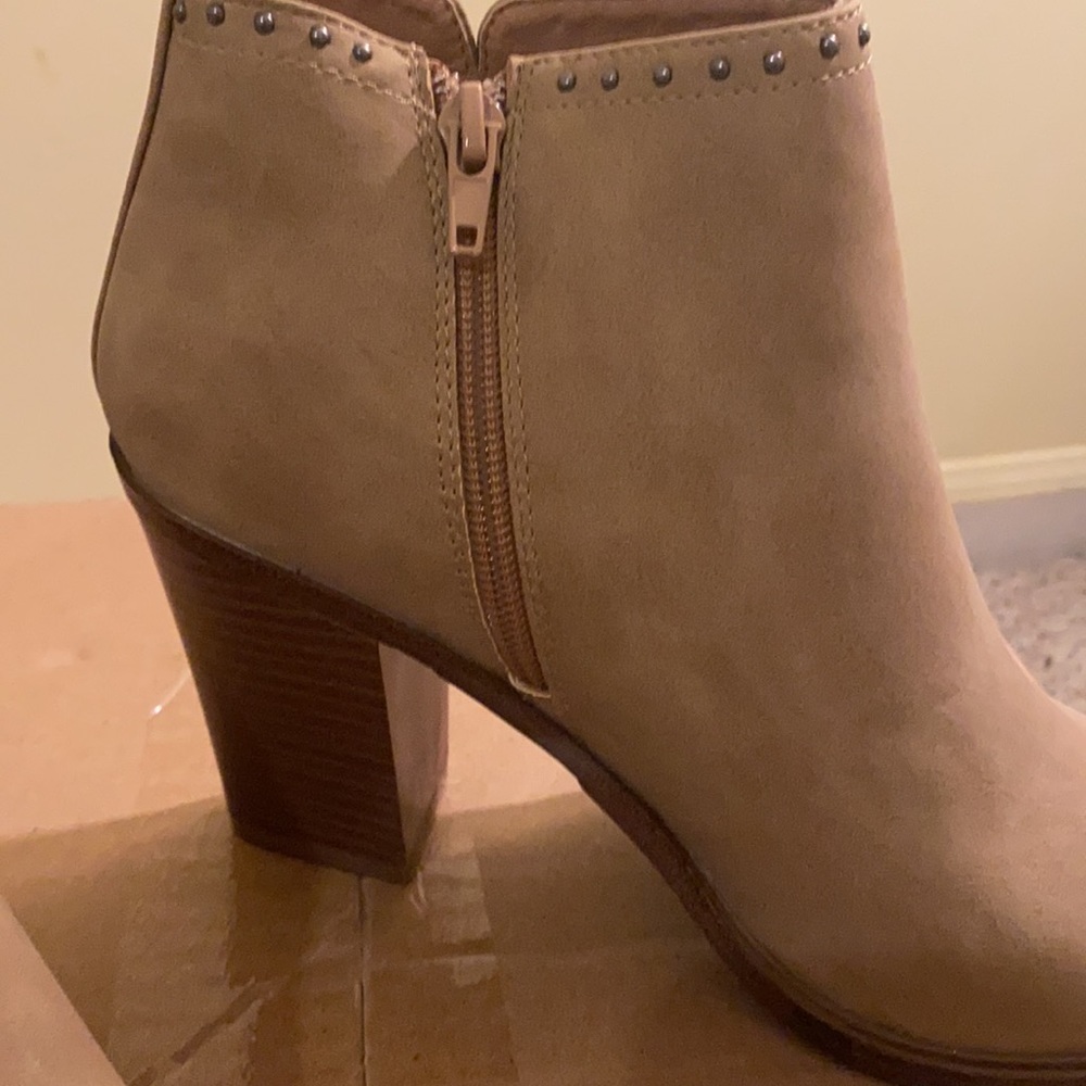 Shade Booties - Picture 3 of 6